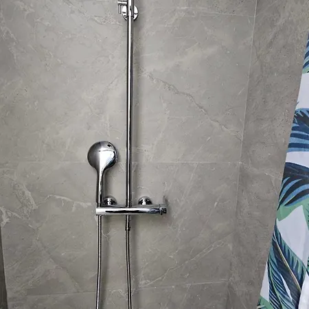 Villa Garden Lemon Tree *