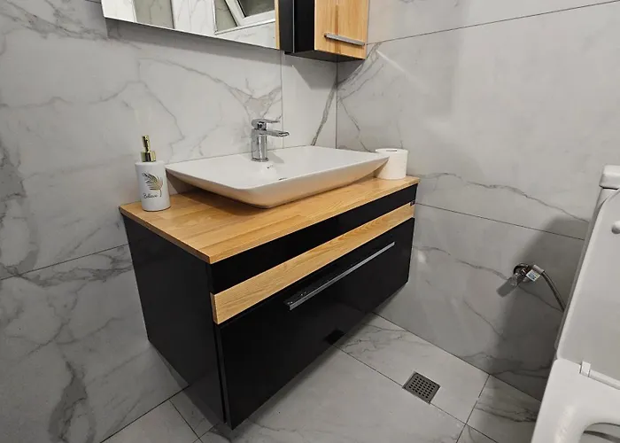 Willa Garden Lemon Tree *