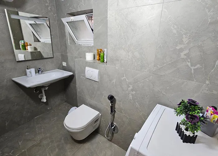 Villa Garden Lemon Tree Tirana