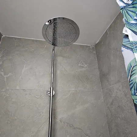 Villa Garden Lemon Tree Tirana