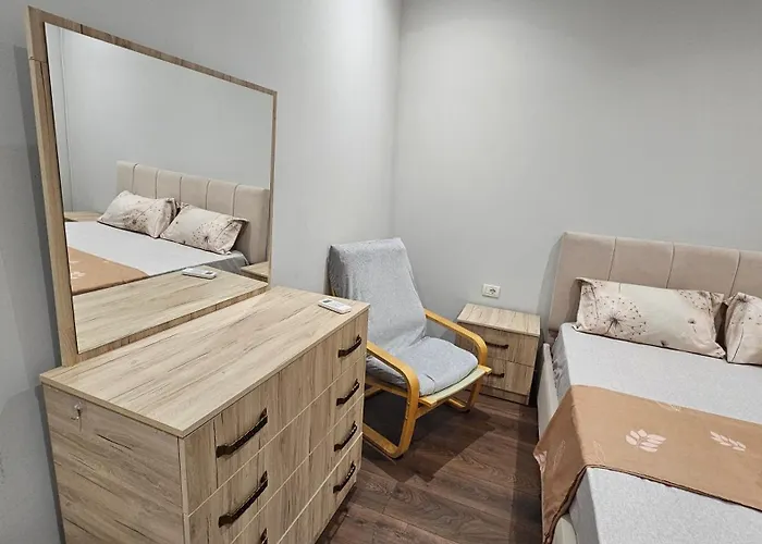 Garden Lemon Tree ヴィラ ティラナ