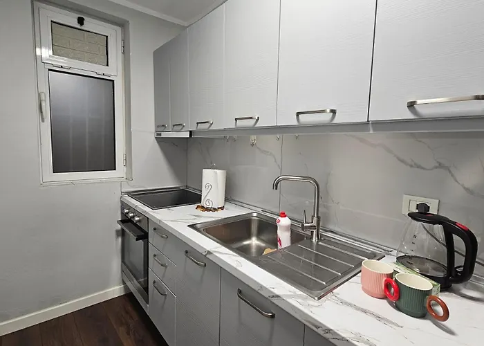 Villa Garden Lemon Tree