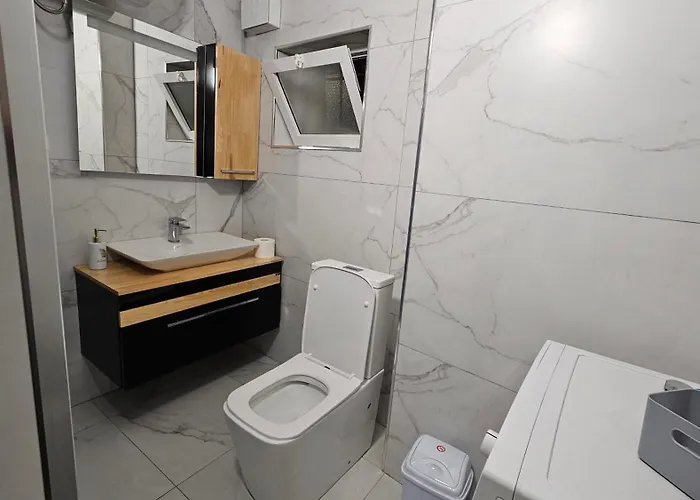 ヴィラ Garden Lemon Tree ティラナ